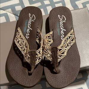 Skechers Women's Tan and Brown Sandals